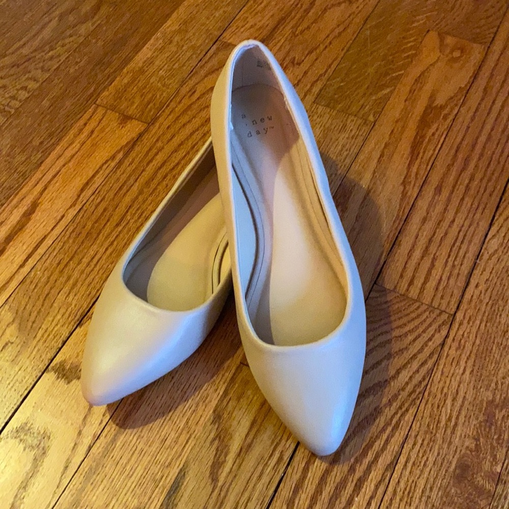 Nude pink ballet flats